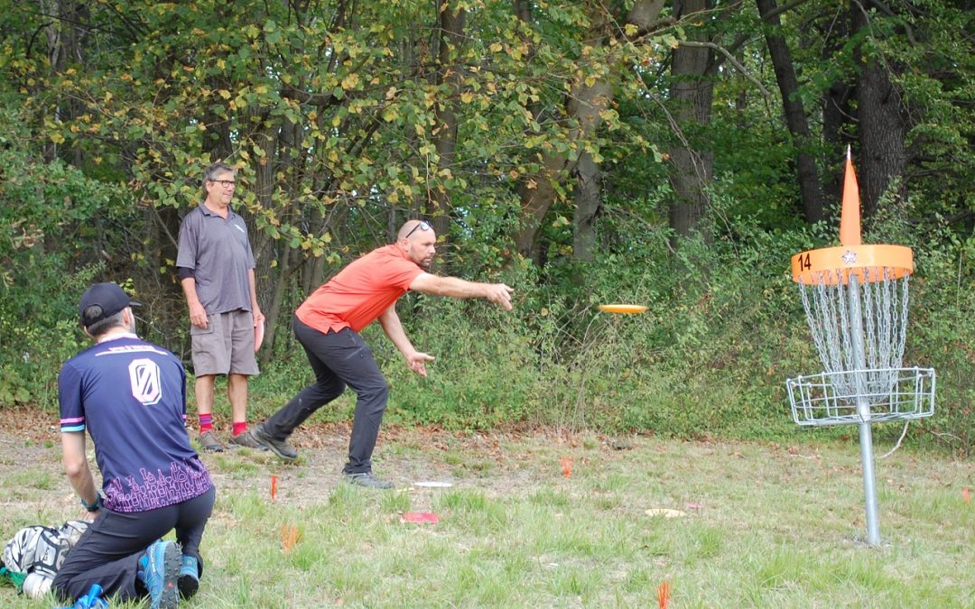 Gens de l’Usep : Thomas, champion de disc-golf et parrain du sport scolaire en Isère