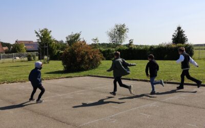 Faire bouger les enfants à l’école en respectant les gestes barrières